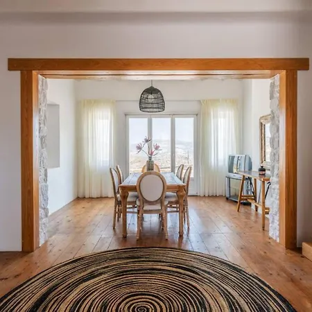 Villa Ryakia Villa, 5 Min Away From Super Paradise Beach